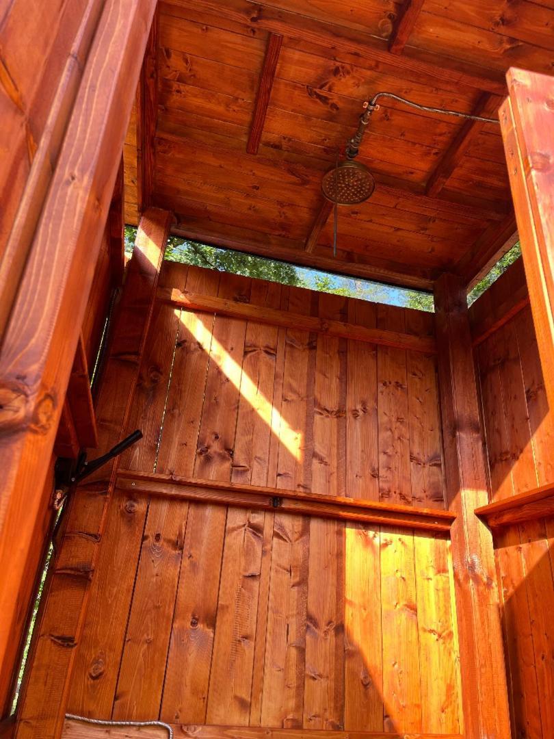 Hotel Treehouse U Rybnika à Osecna Extérieur photo