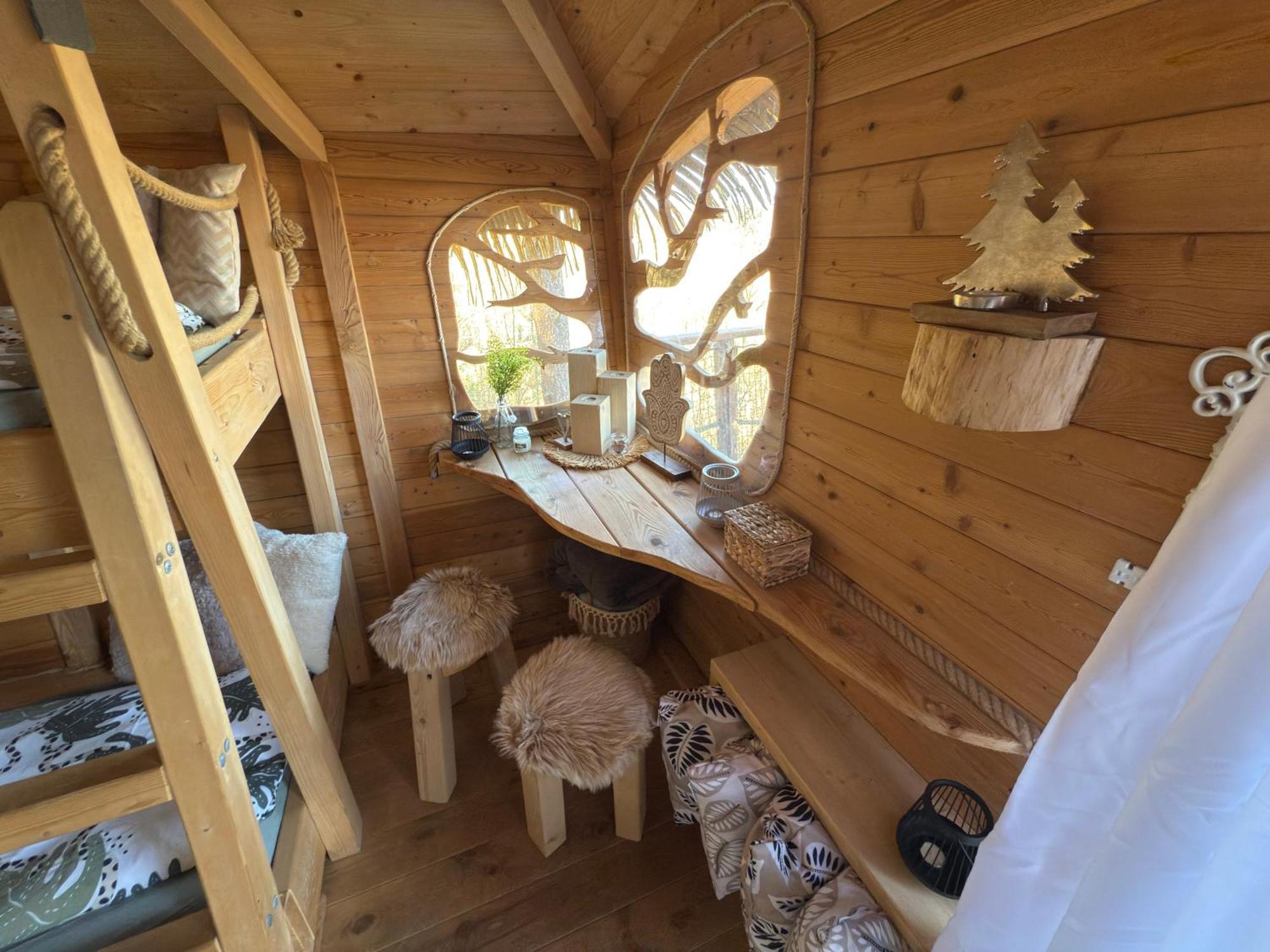 Hotel Treehouse U Rybnika à Osecna Extérieur photo