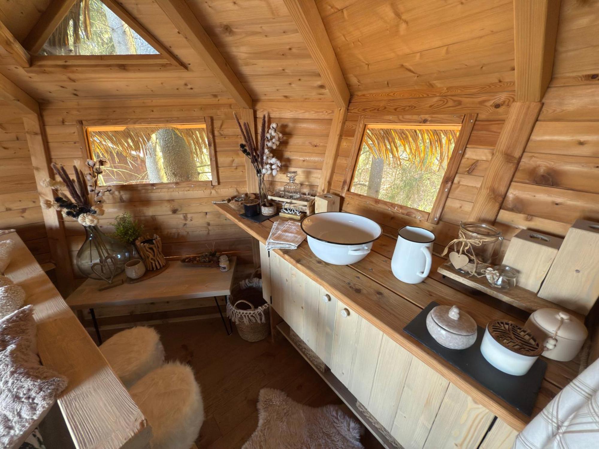 Hotel Treehouse U Rybnika à Osecna Extérieur photo